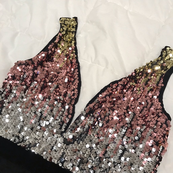 Sequin body suit with clasp - Picture 3 of 4